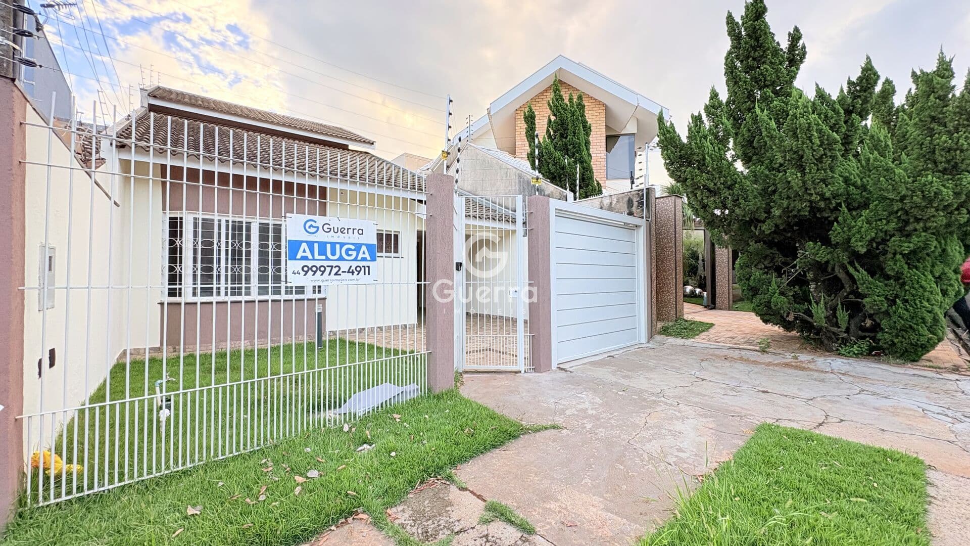 Casa para Alugar no Jardim Itália – 3 Quartos, 1 Suíte e 2 Vagas | Maringá-PR