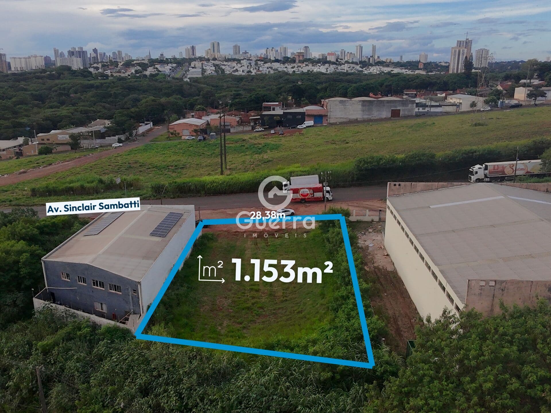 Terreno na Avenida Sinclair Sambatti com 1.153m2