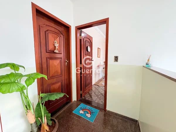 Apartamento à venda na Av. Carlos Borges com 3 quartos sendo 1 suíte