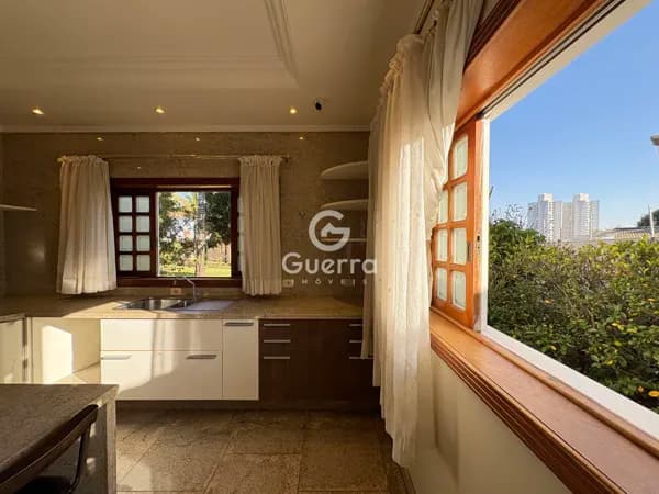 Casa à venda com terreno de 5.072m² no Recanto dos Magnatas em Maringá