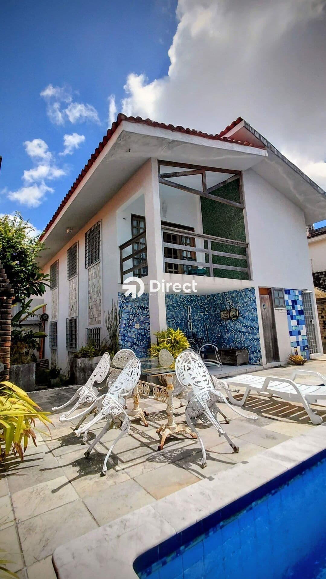 CASA ESPAÇOSA COM PISCINA EM CORDEIRO – RECIFE