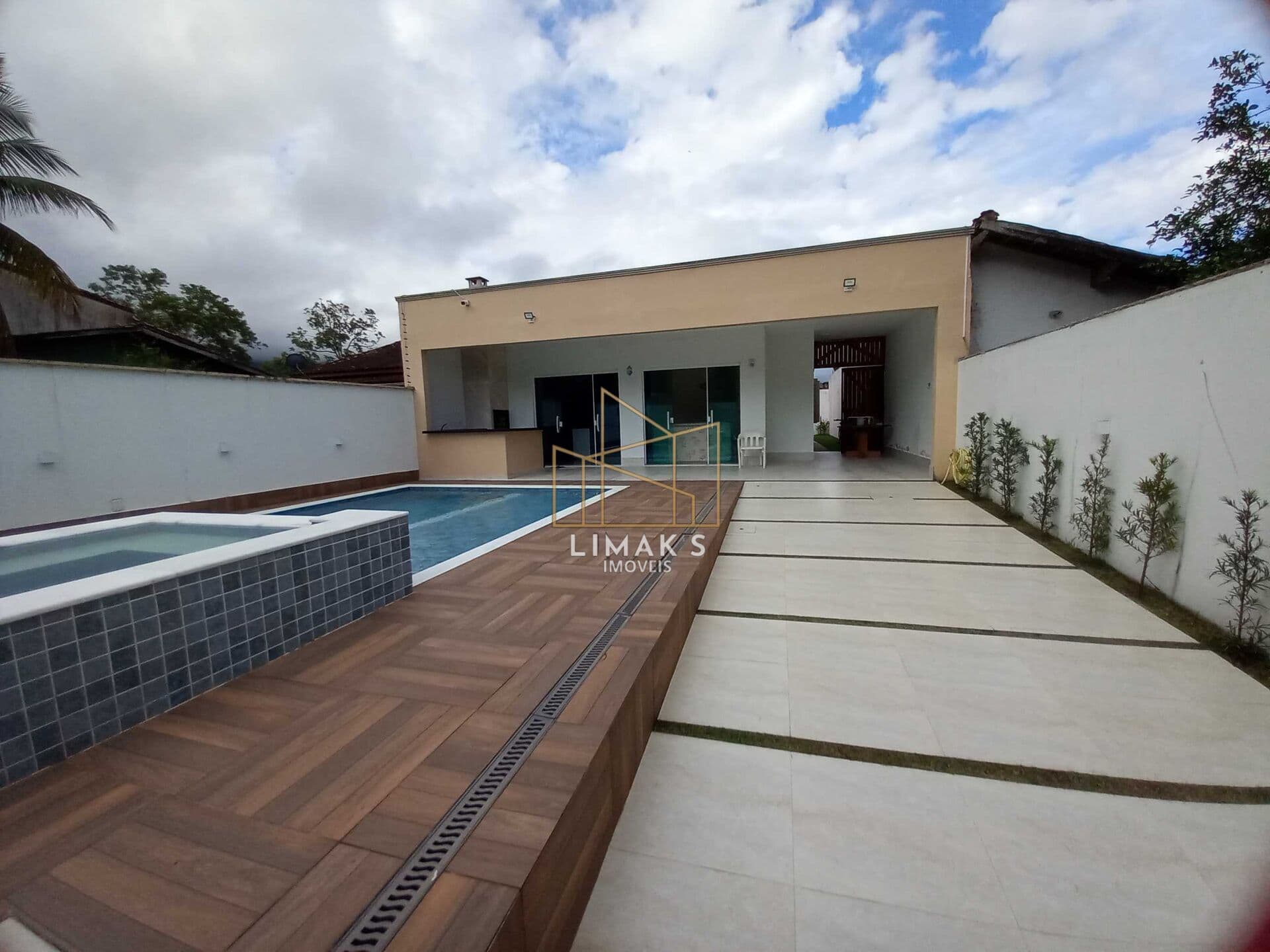 Casa em Caraguatatuba - Massaguaçu
