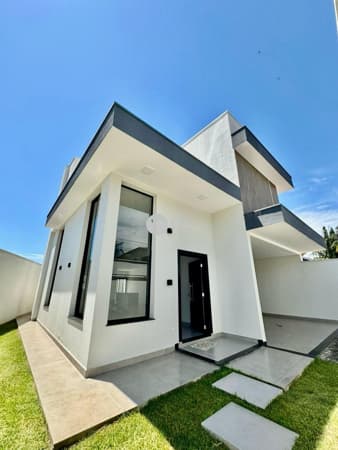 Casa Alto Padrão, 3 suítes, 1 Master com closet Banheiros: 1