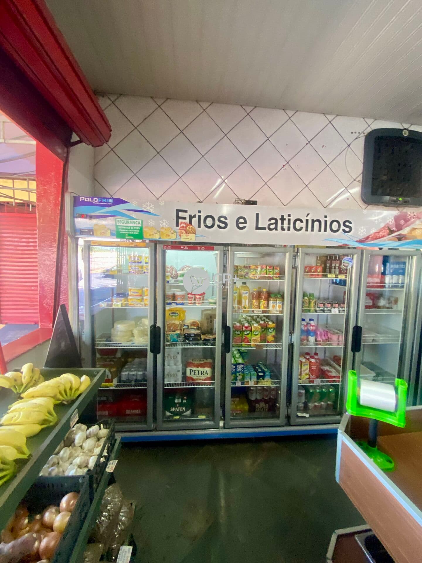 Mercado completo com padaria e açougue, bairro Gramado