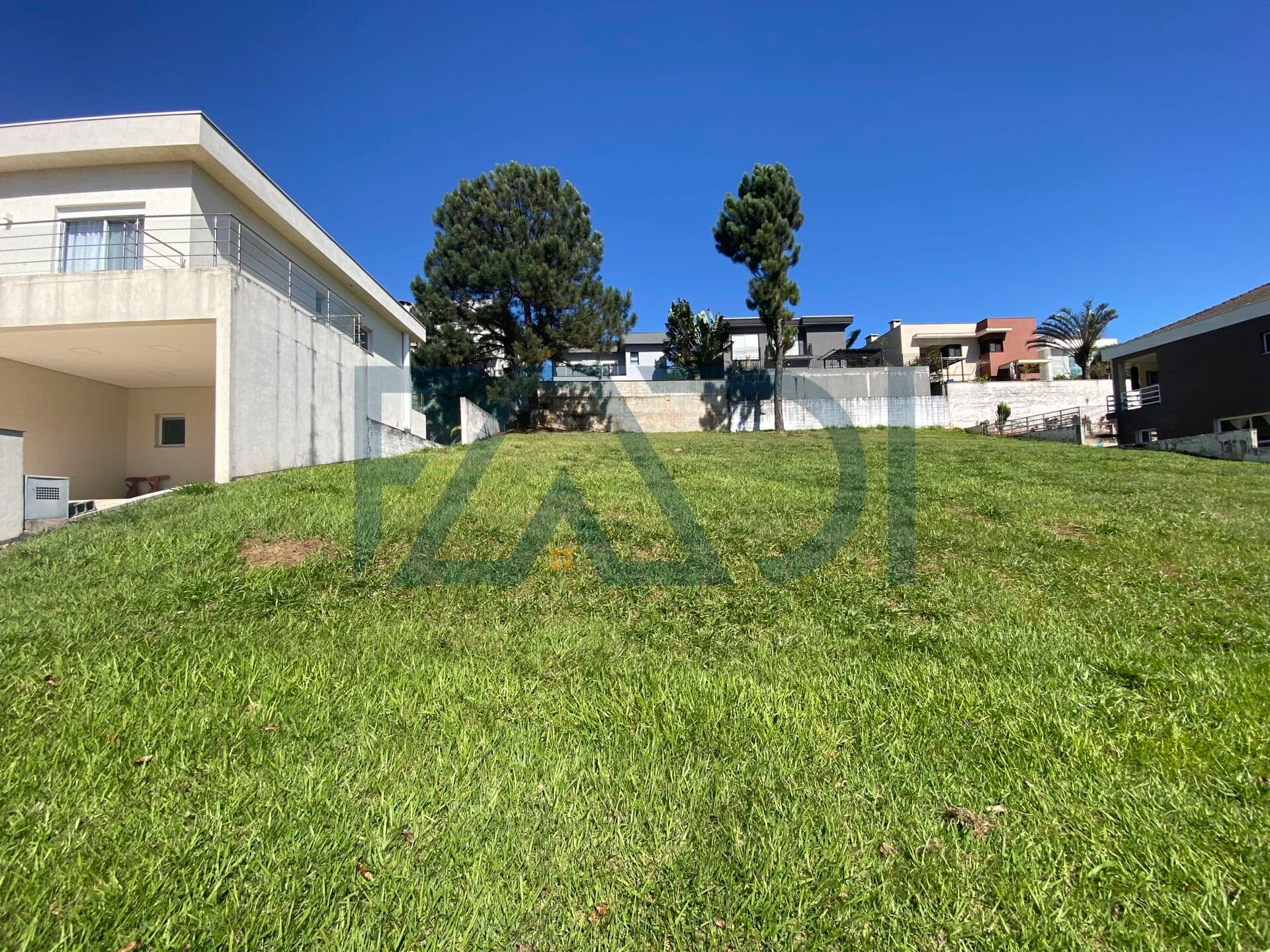 TERRENO Á VENDA CONDOMÍNIO BURLE MARX R$1.150.000,00 442m2