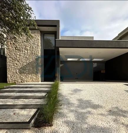 Casa em Condomínio Genesis 2