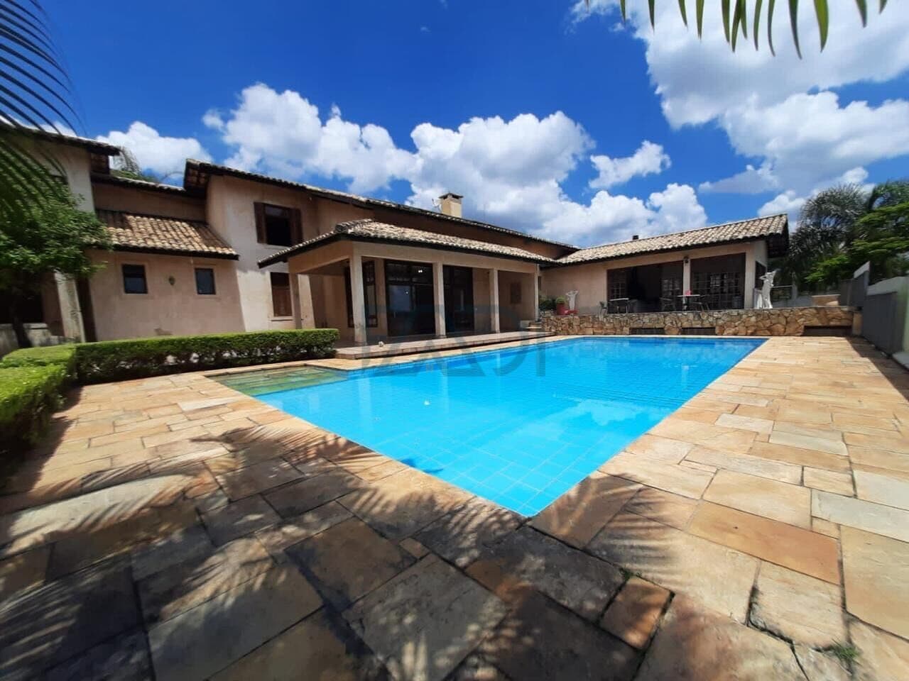 Casa em Condomínio residencial 11