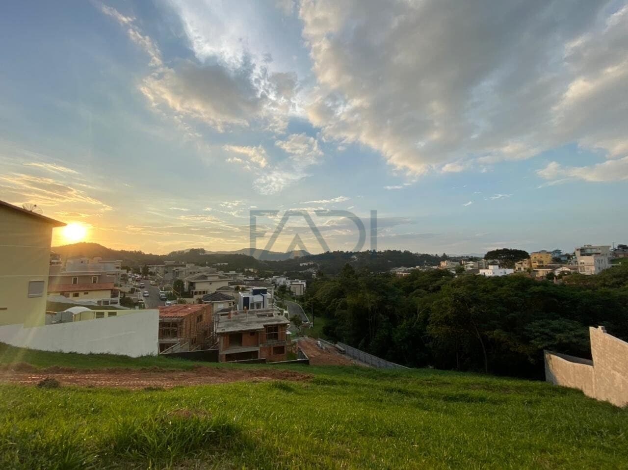 Terreno em Condomínio NEWVILLE