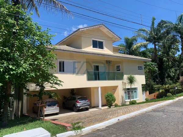 Casa em Condomínio Tarumã