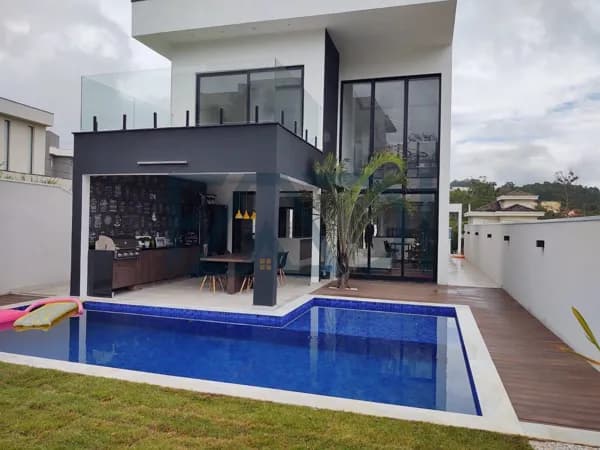 Casa em Condomínio NEWVILLE
