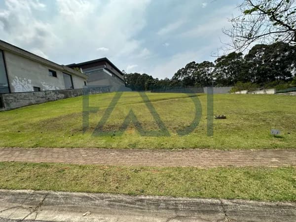 Terreno em Condomínio Tamboré 10