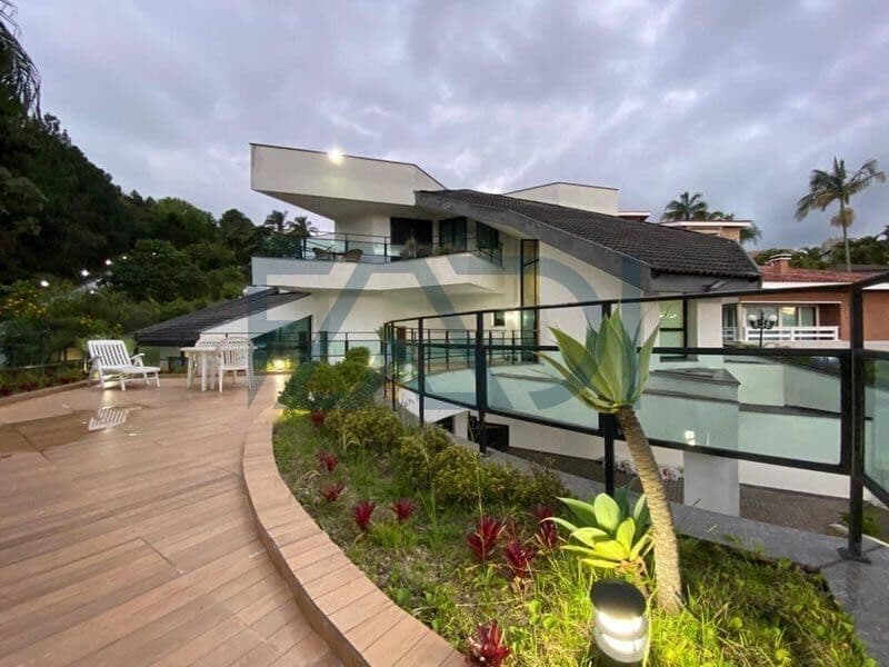 Residencial 10 - Alphaville/SP - R$ 9.000.000,00