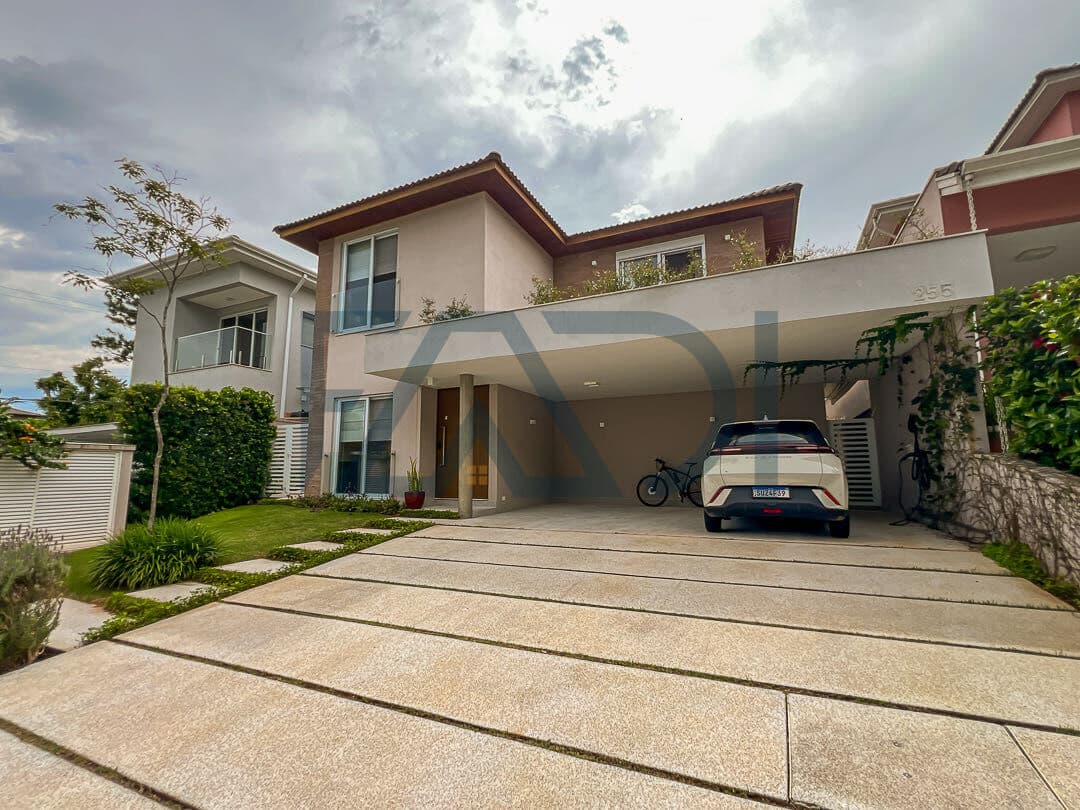 Casa em Condomínio Residencial 11