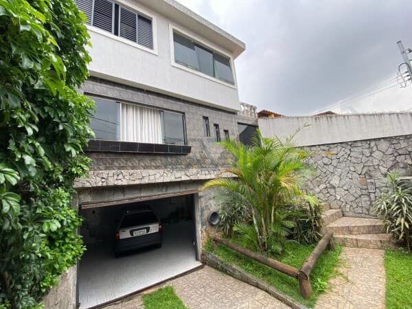 Casa Sobrado para Alugar 220m2 - Vila das Mercês/SP - R$ 4.800,00