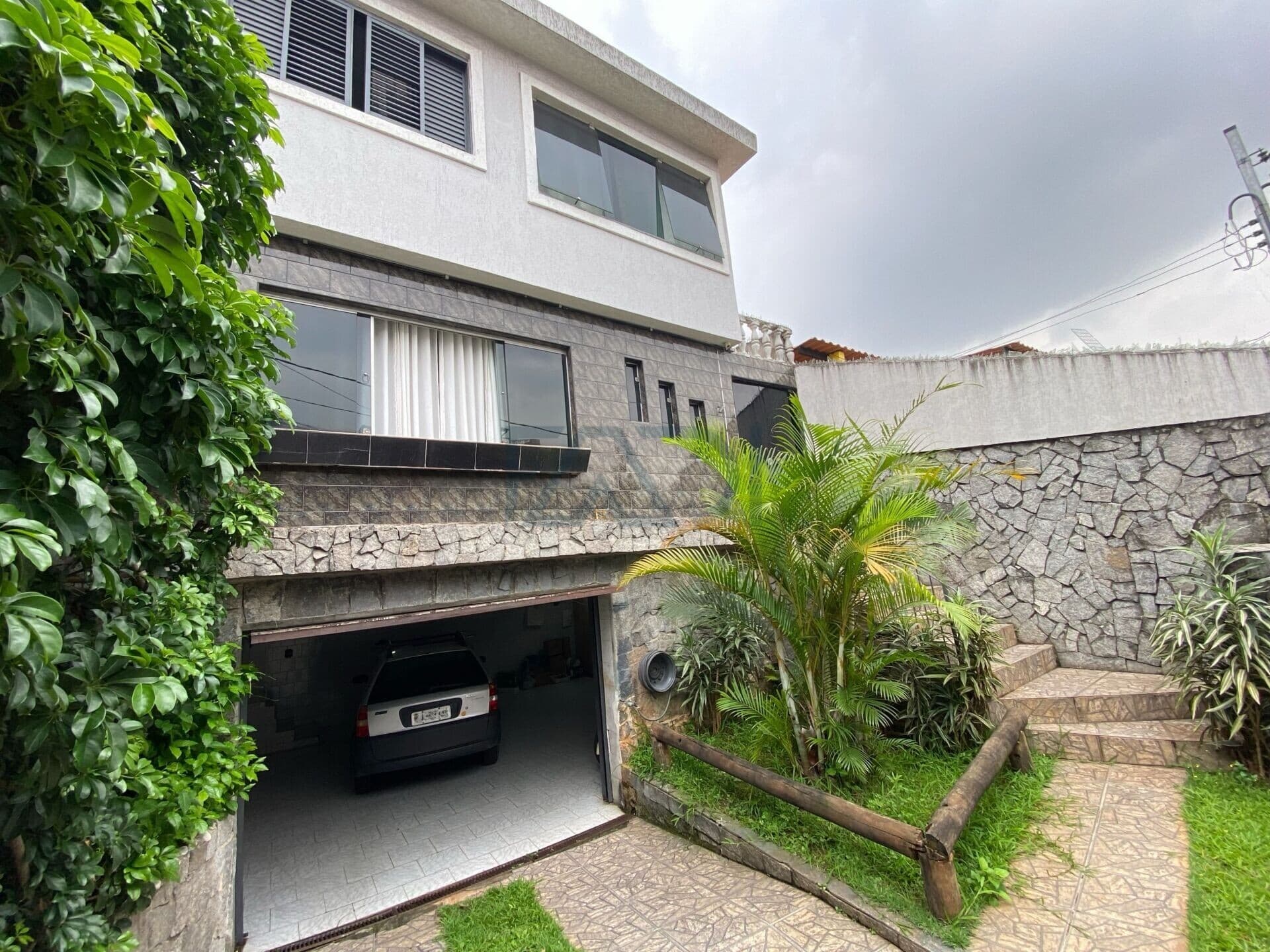 Casa Sobrado para Alugar 220m2 - Vila das Mercês/SP - R$ 4.800,00