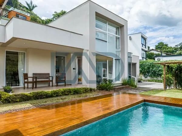 CASA EM CONDOMINIO À VENDA ITAIPAVA PETROPOLIS/RJ R$ - 3.990.000,00