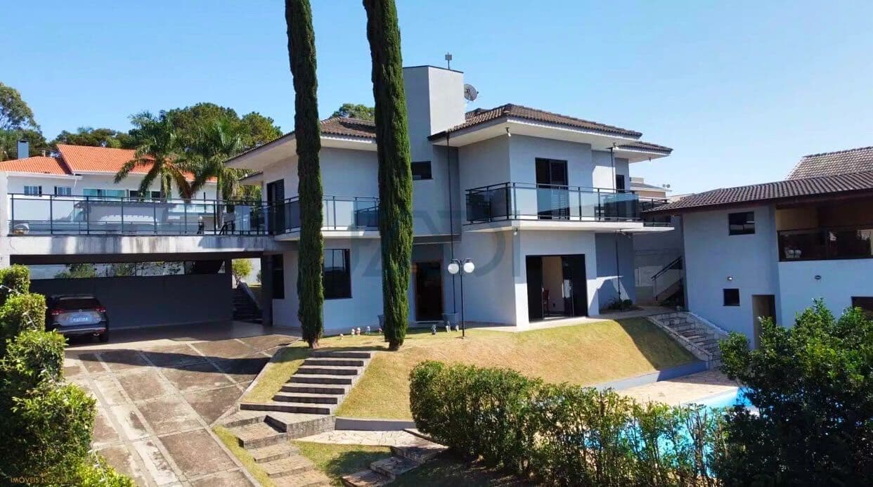 Linda Casa à Venda em Condomínio (1000m2) - Jundiaí/SP - R$ 2.150.000,00