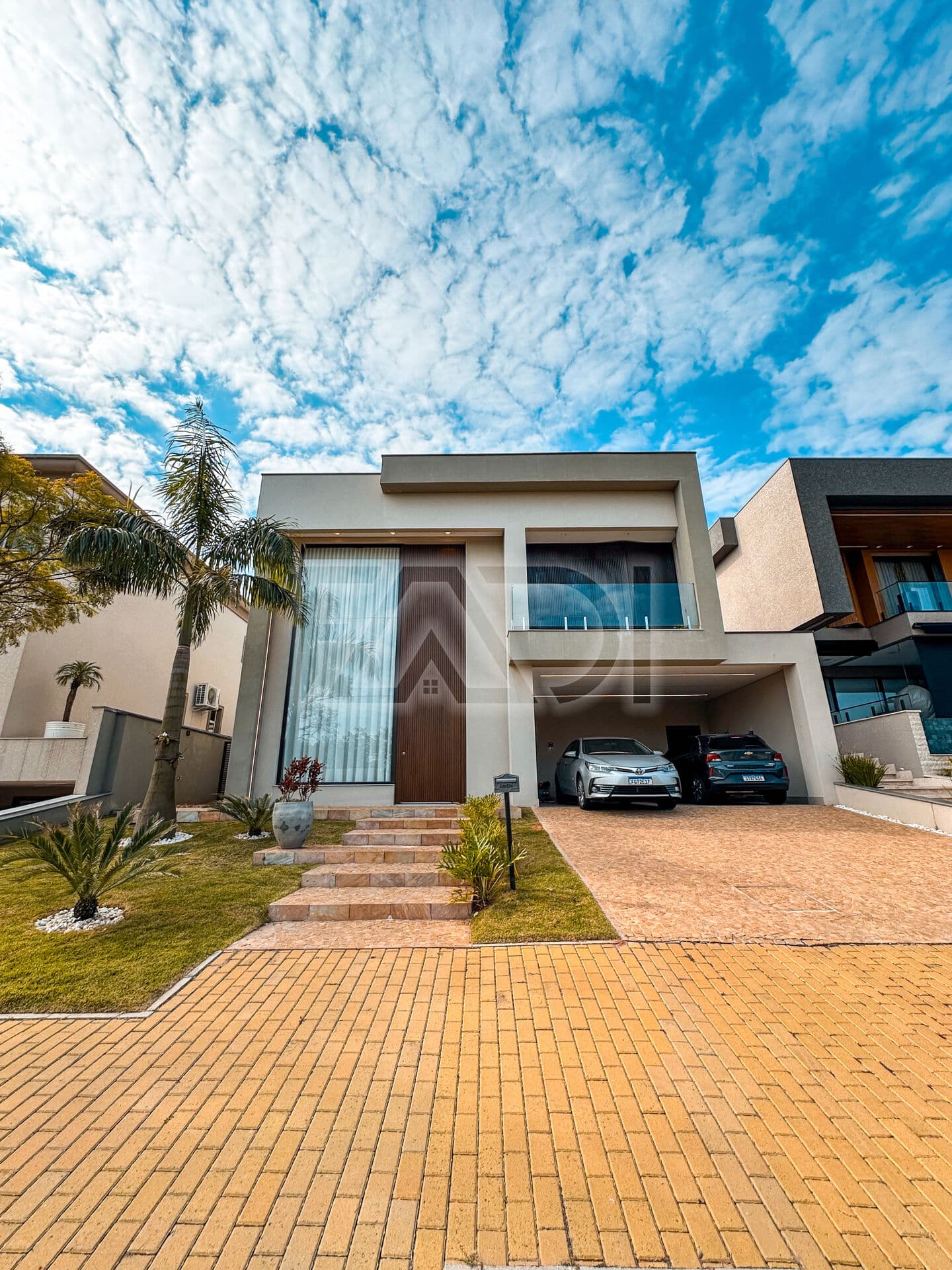 Casa Nova à Venda (4 Suítes - 441m2) - Alphaville/SP - R$ 5.400.000,00