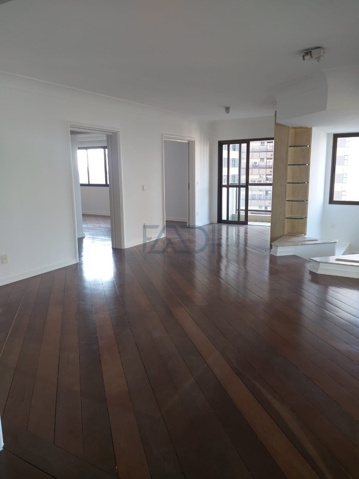 Apartamento Alto Padrão ED. CHATEAU