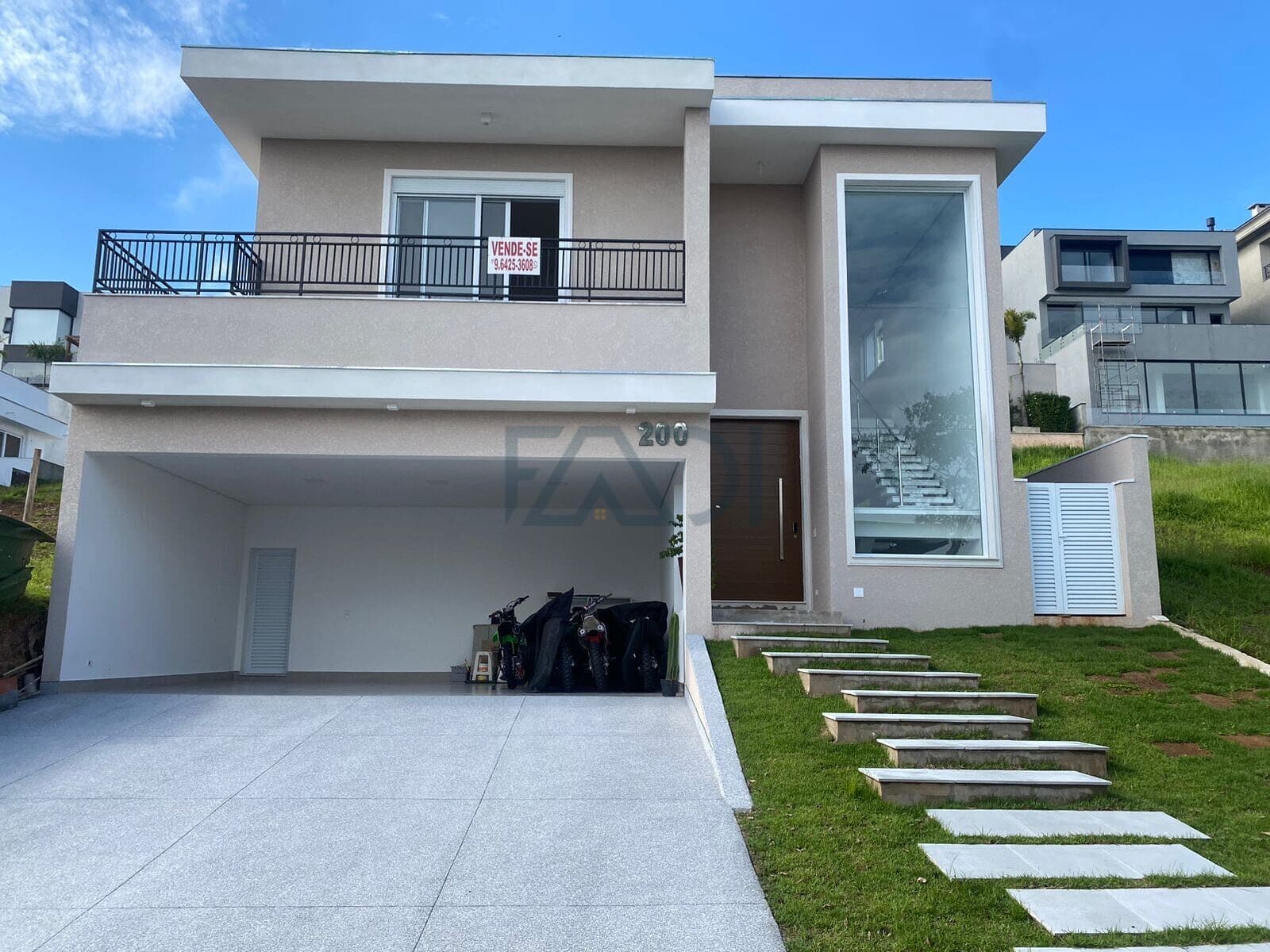 Casa em Condomínio Gênesis 2