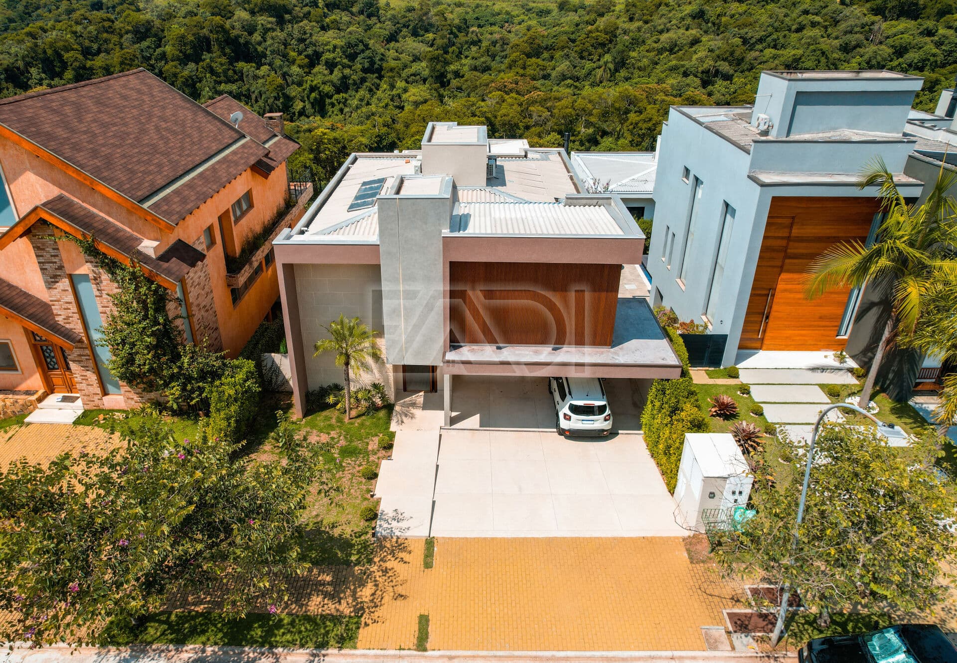 CASA MOBILIADA - R$ 30.000,00 - BurlerMarx