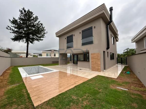 Casa Nova com 4 Suítes à Venda (522m2) - Alphaville/SP - R$ 4.280.000,00