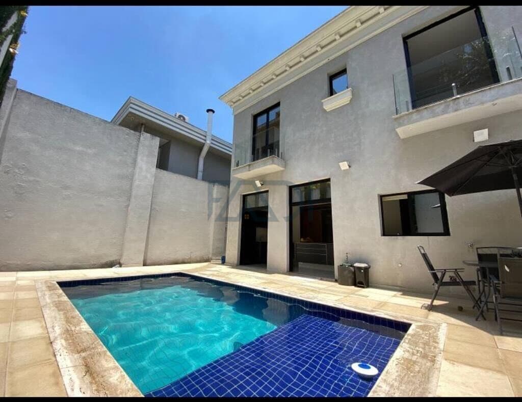 Casa de Condomínio em Santana de Parnaíba - Parque Sinai