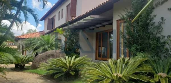 Casa à Venda com Área Verde (1749m2) - Residencial 8 - Alphaville/SP - R$ 6.800.000,00