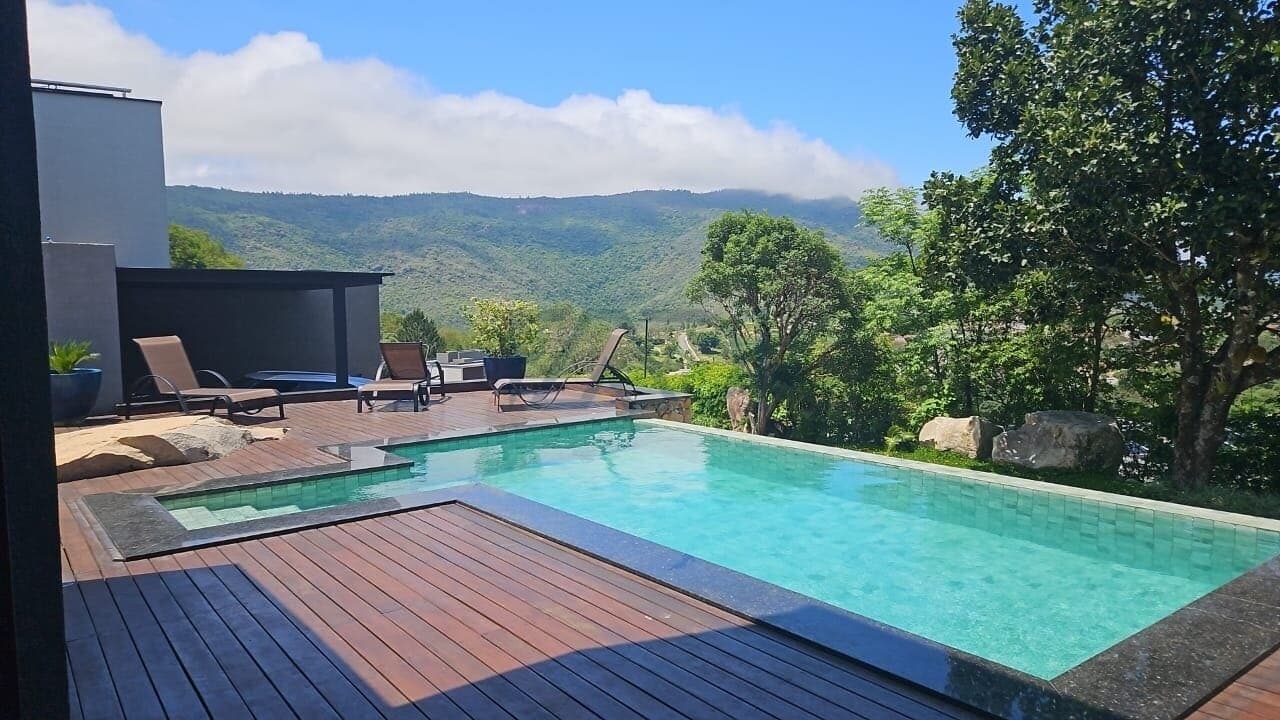 Casa Nova de 677m2 - La Reserva - Atibaia/SP - R$ 2.450.000,00