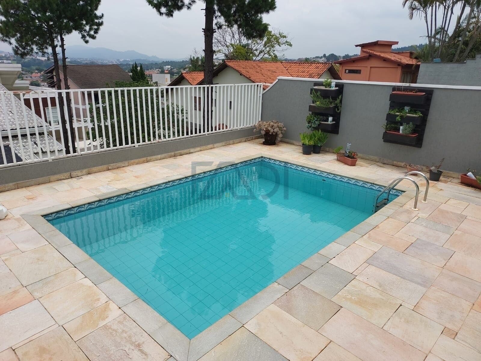 Casa em Condomínio Residencial 9