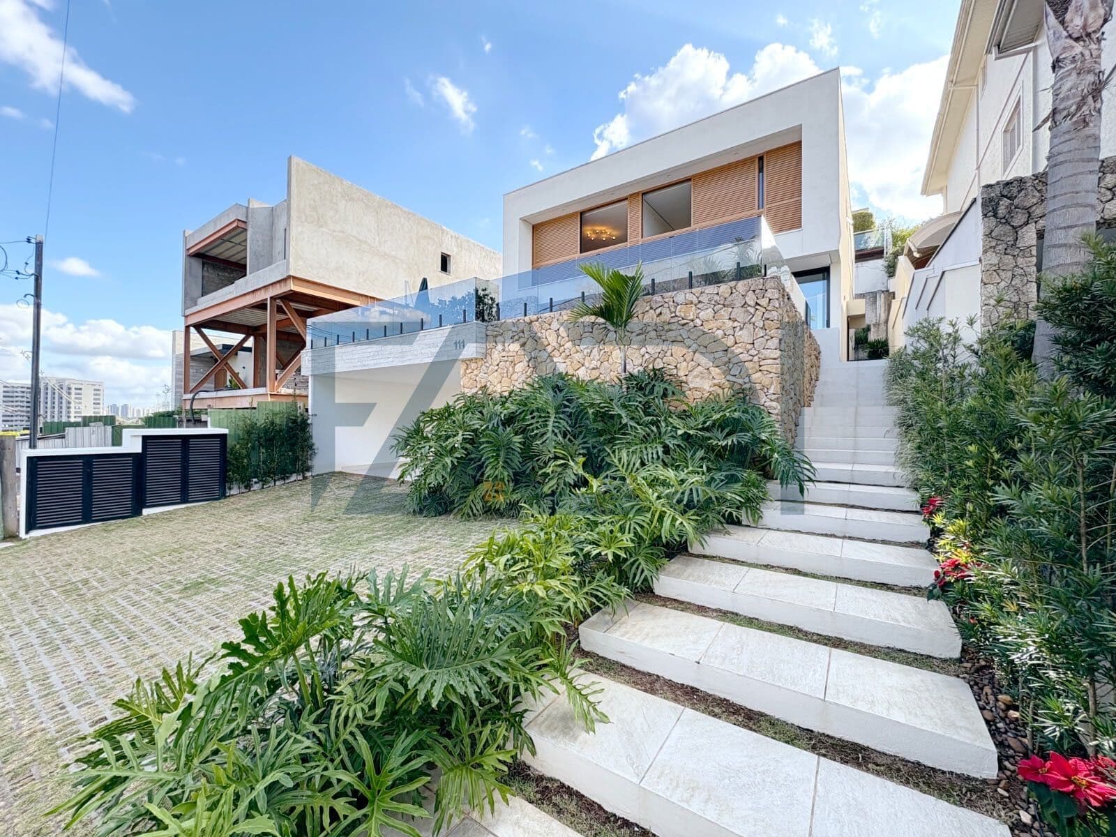 Casa em Condomínio Alphasitio