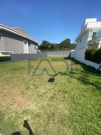 TERRENO PLANO À VENDA COND. TAMBORÉ 11 - R$2.350.000,00 - 420m