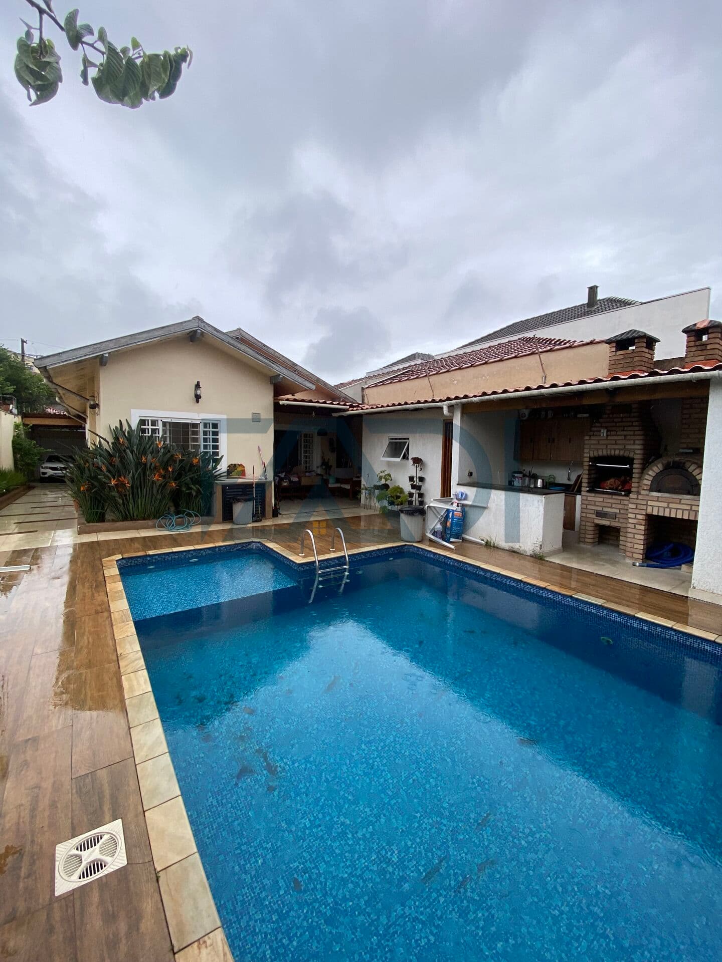 Casa à Venda 300m2 - Saúde/SP - R$ 890.000,00