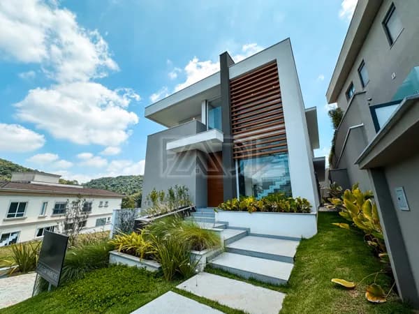 Casa em Condomínio Tamboré 10