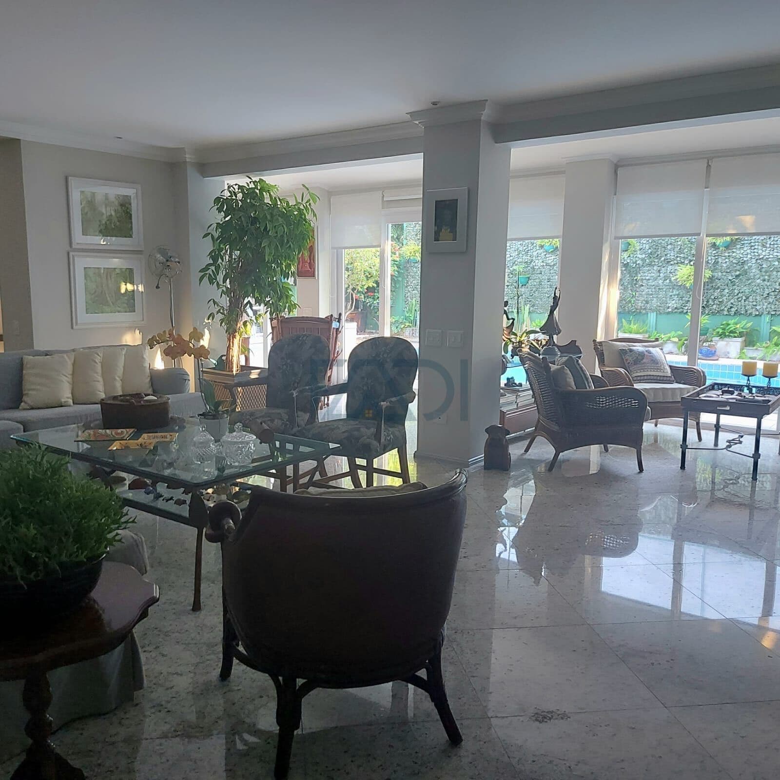 Casa em Condomínio Residencial 4