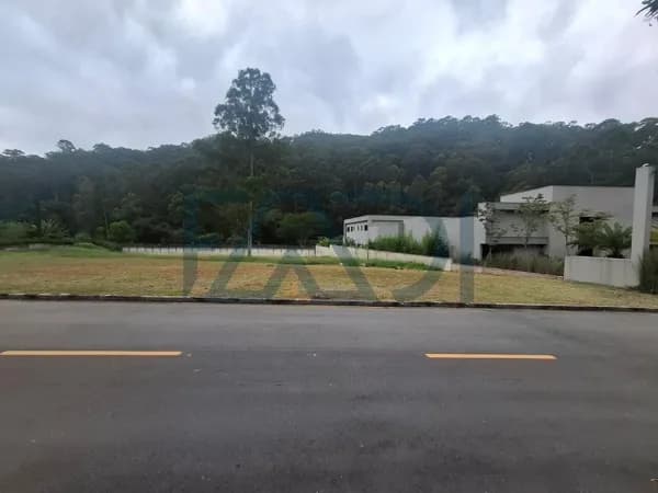 Terreno em Condomínio Tamboré 1