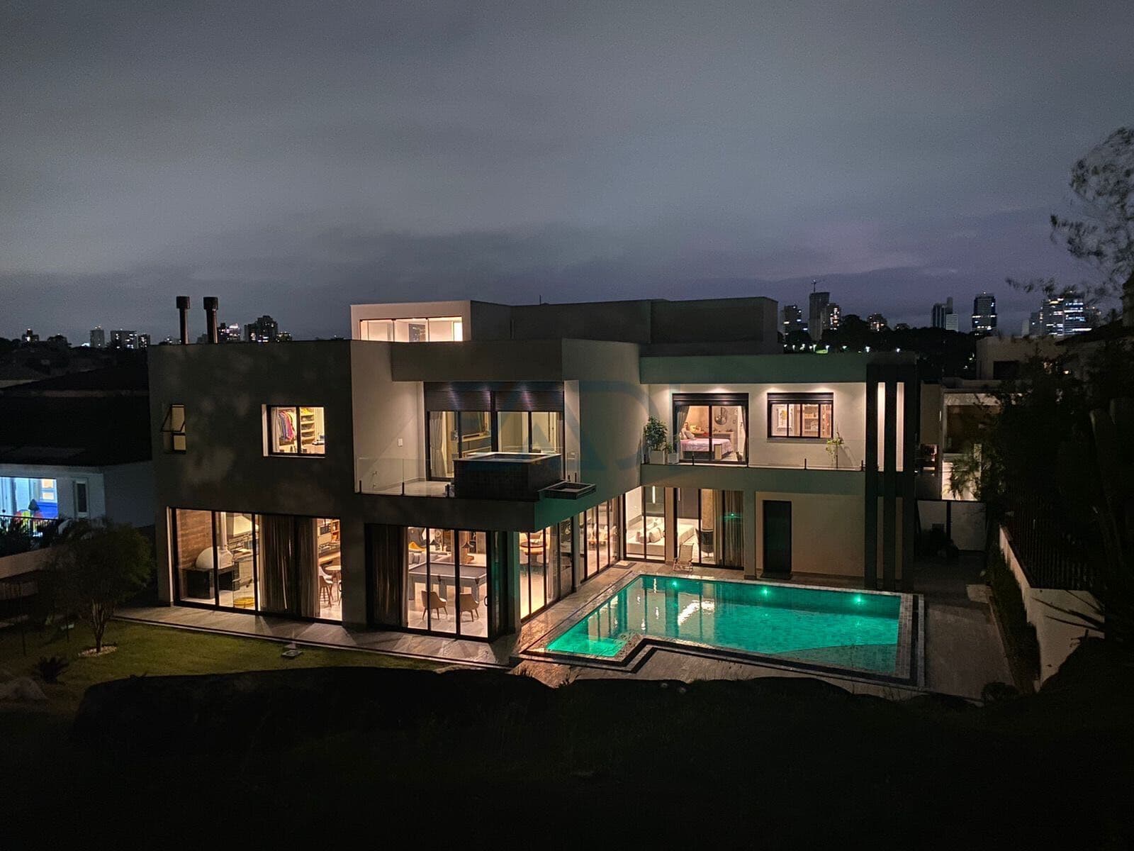 Casa em Condomínio Tamboré 2