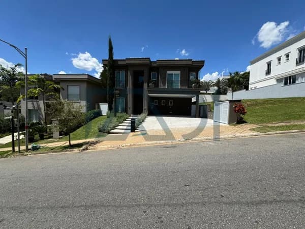 CASA MOBILIADA - R$ 10.500.000,00