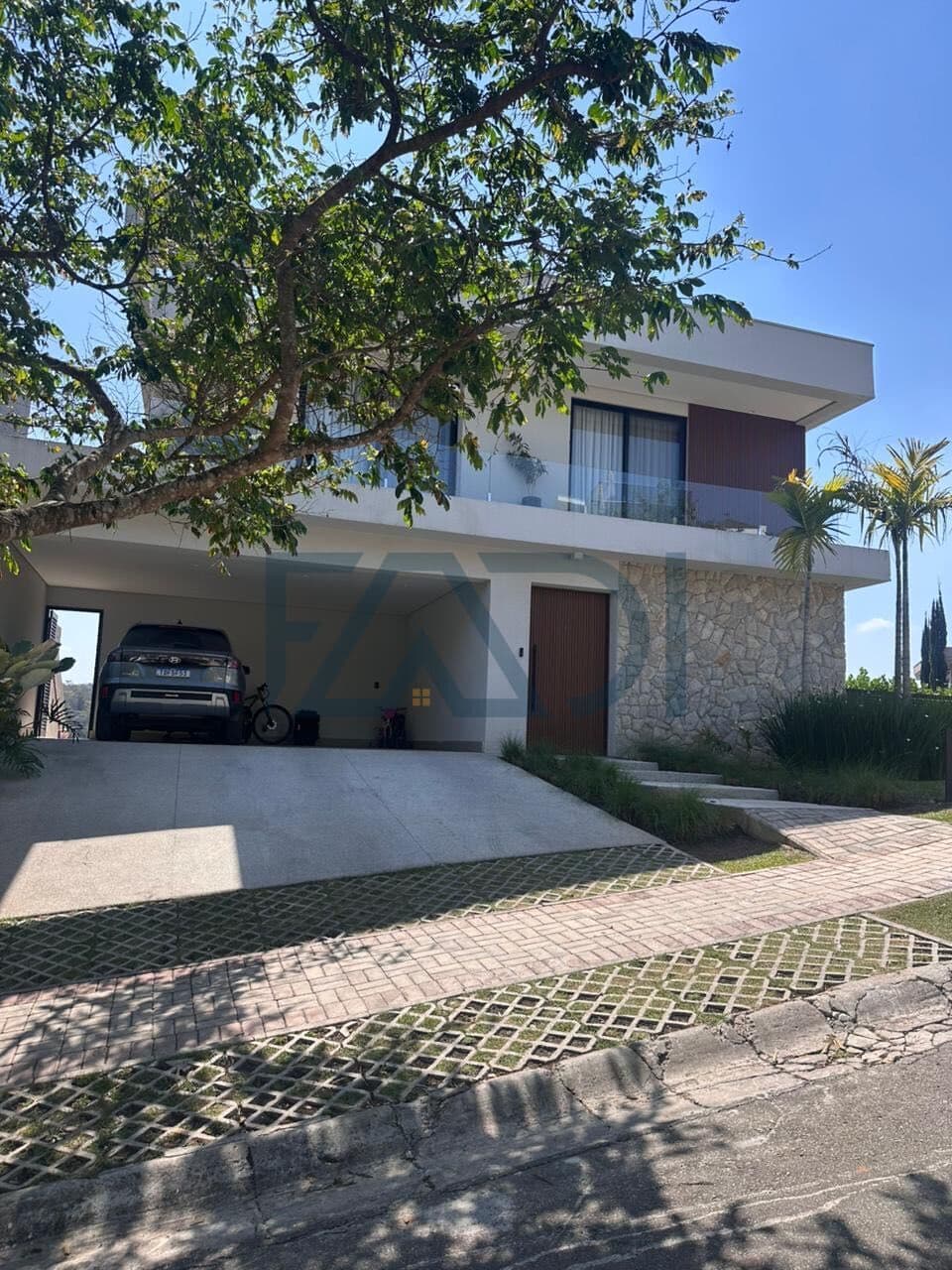 Casa mobiliada em Condomínio Itahye