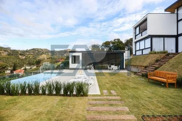 CASA EM CONDOMINIO À VENDA ITAIPAVA PETROPILIS/RJ R$ 3.650.000,00