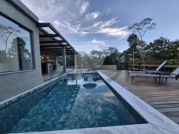 CASA À VENDA EM CONDOMINIO ITAIPAVA PETROPOLIS/RJ - R$ 2.500.000,00