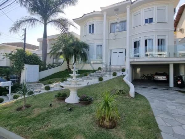 Casa em Condomínio Residencial 10