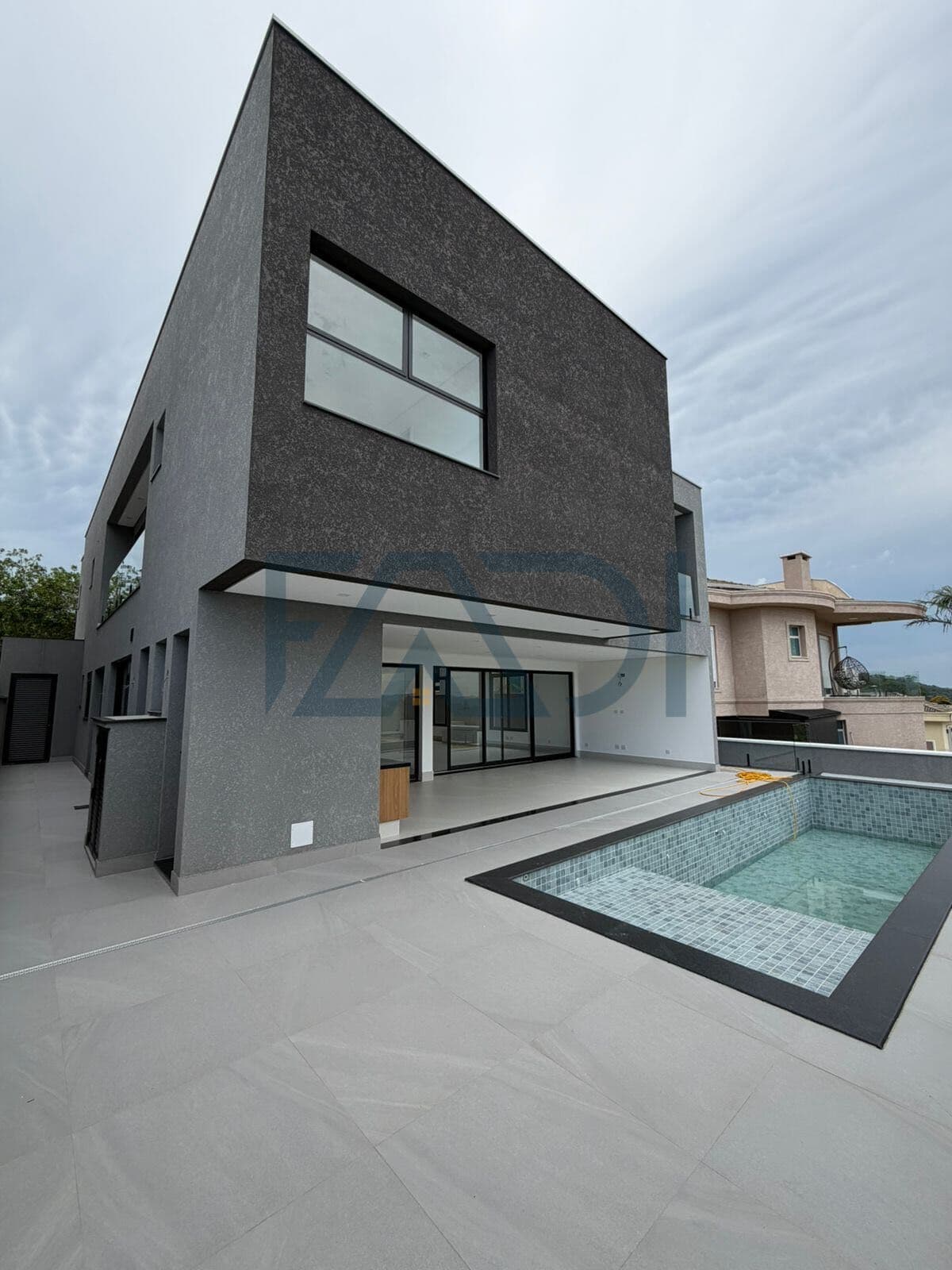 Casa em Condomínio Gênesis 2