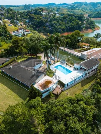 CHACARA A VENDA EM IGARATA - R$ 2.500.000,00