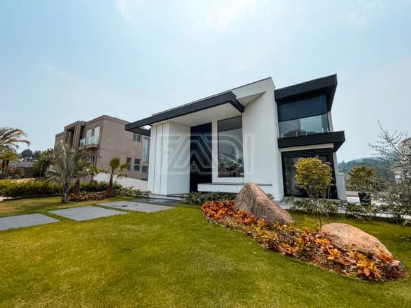 Casa em Condomínio Tamboré 1