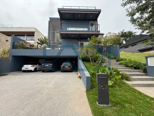 Casa em Condomínio Genesis 2