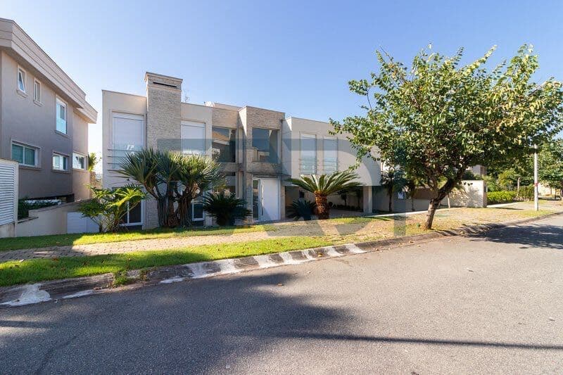 Casa em Condomínio Tamboré 10