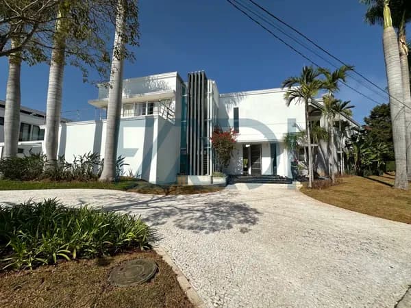 Casa em Condomínio Tamboré 3