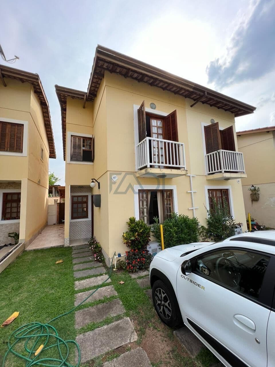 Casa em Condomínio à Venda (165m2) - Cotia/SP - R$ 636.000,00