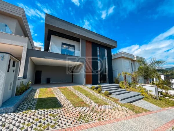 CASA A VENDA NO ITAHYE - R$ 4.600.000,00